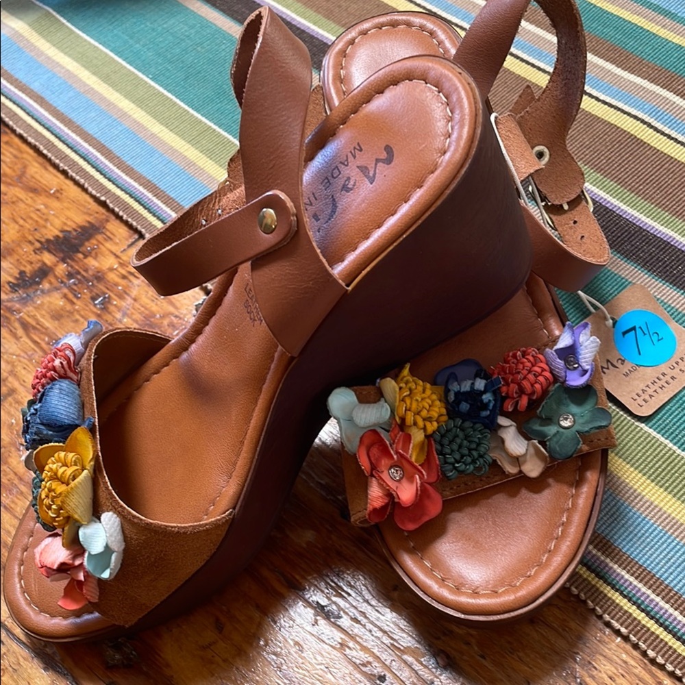 Mariella Leather Floral Wedge Sandals made in Italy size 7.5